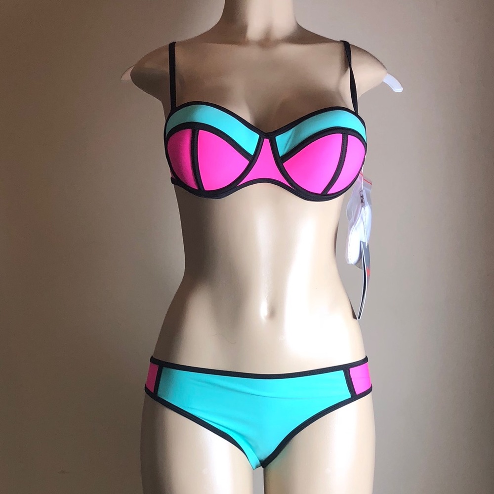 2 Piece swimsuit set